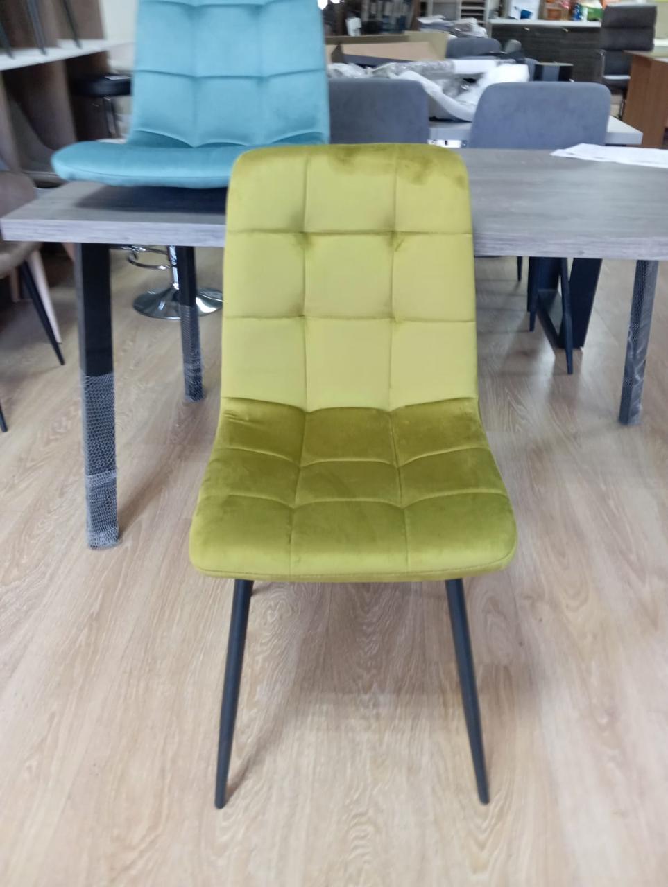Стул Y2017 (каркас черный тк. коллекции Велюр лайм (S14)) Стул Y2017 (каркас черный тк. коллекции Велюр лайм (S14))